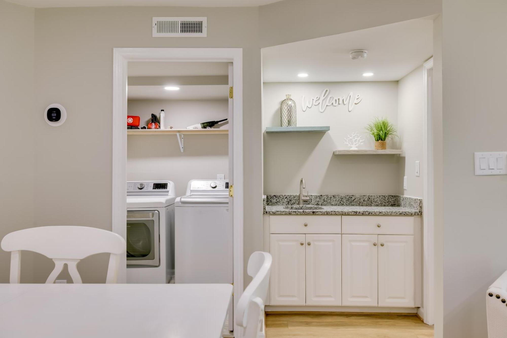 Emerald Isle Condo With Indoor Pool And Beach Access! Luaran gambar